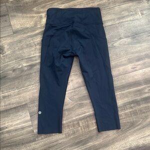 Lululemon Fast Free Crop HR 19" Nulux Leggings Women's 6 Blue LW6BCUS